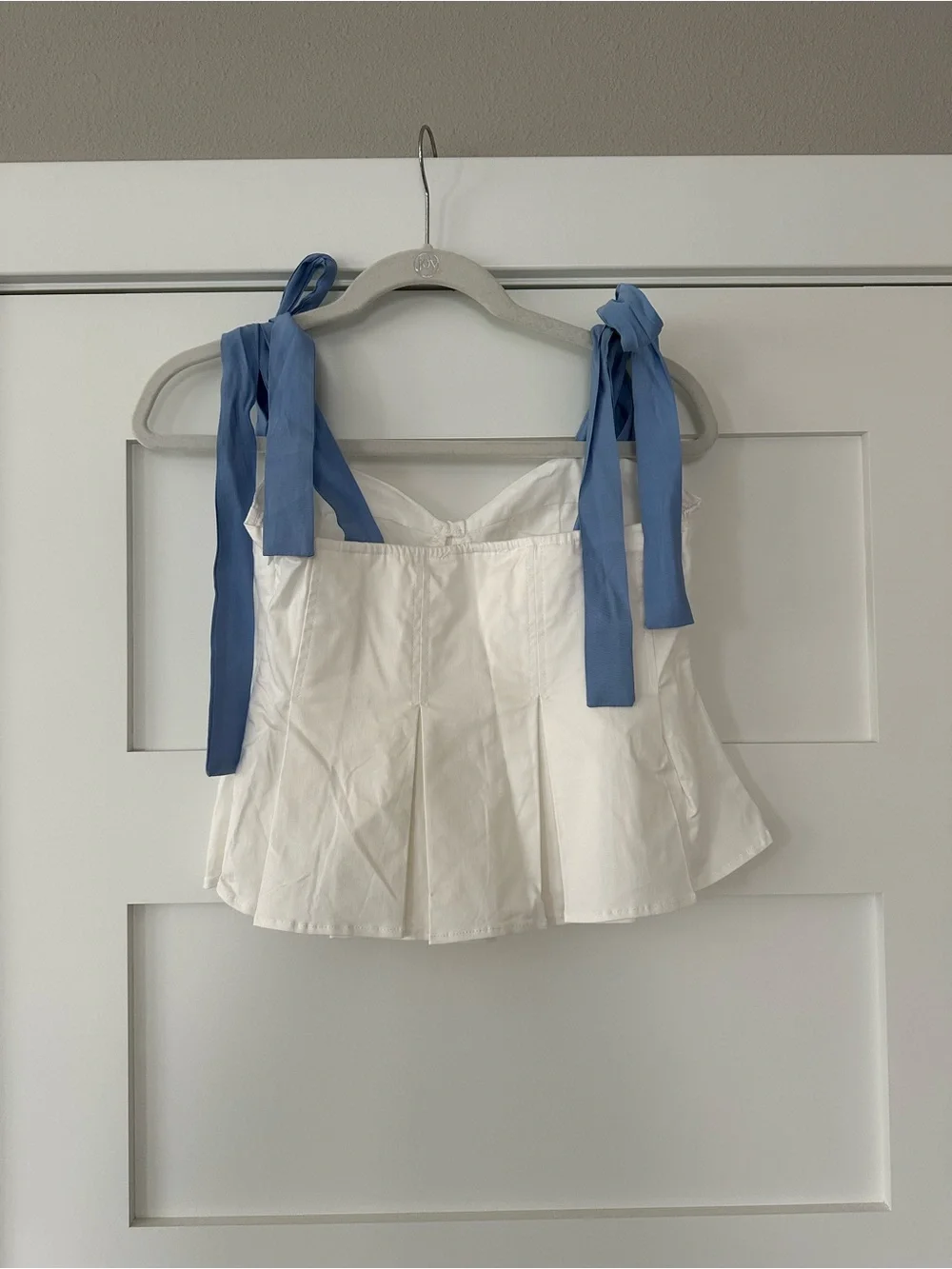 Hyacinth House Tuckernuck White Peplum Bustier Top with Light Blue Straps - Picture 3 of 5
